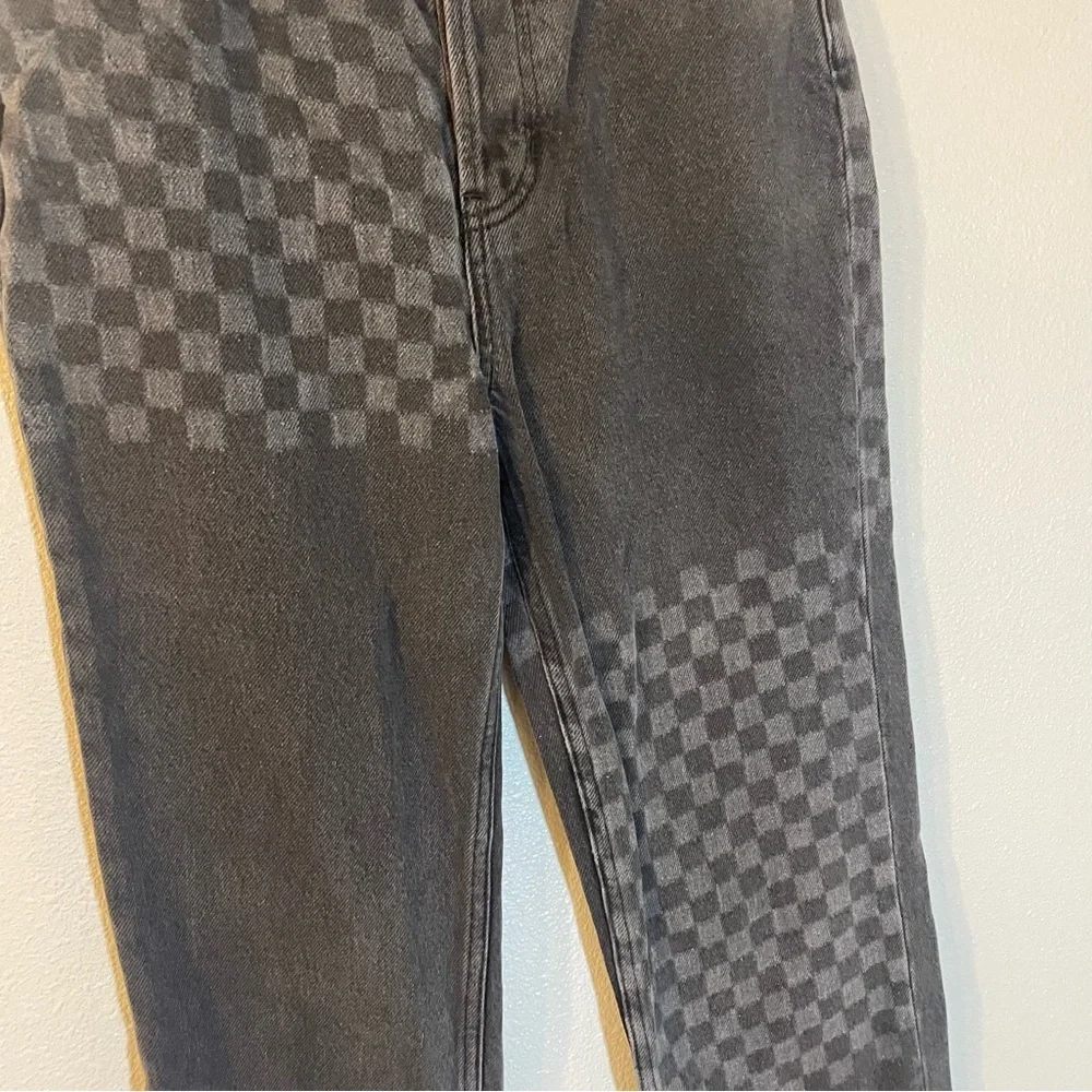 Cynthia Shadow Checker High Rise StraightJeans . Size 24 (US 0/00). Repaired.